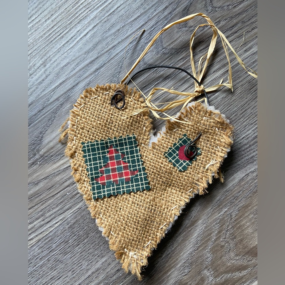 primitive heart hanging ornament burlap patchwork